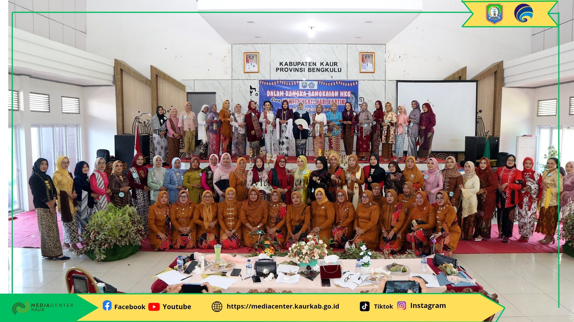 Semangat Kartini Menggema, Ratusan Perempuan Unjuk Kreativitas Lewat Fashion Show dan Tumpeng